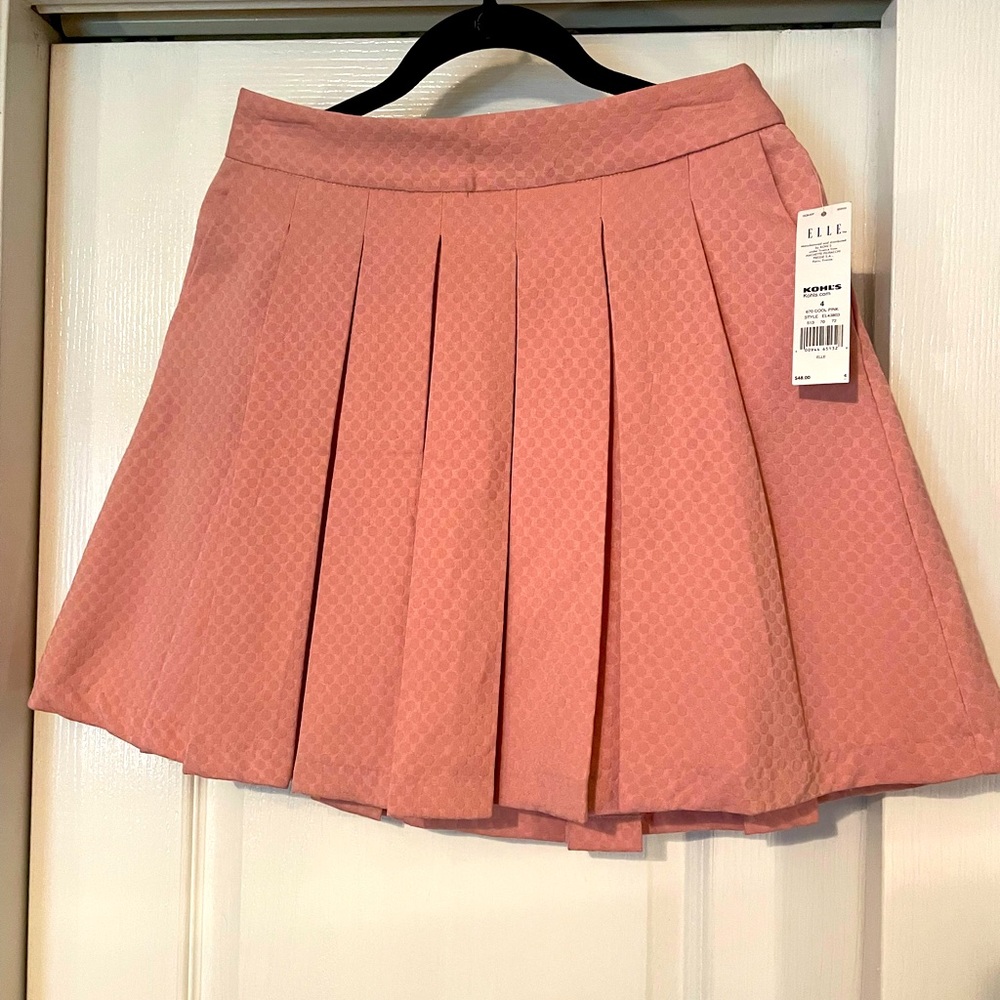 Elle brand, size 4, never worn; firm pricing